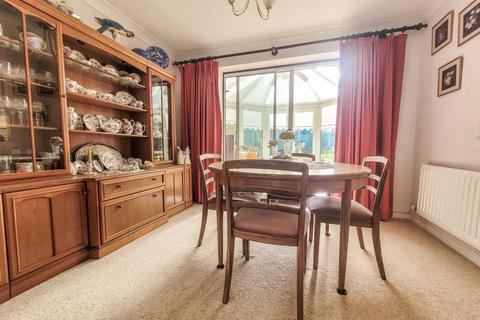8 Nourse Close, Cheltenham, GL53 0NQ