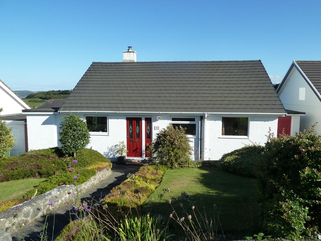 Breeze Hill, Benllech LL74 2 bed detached house for sale £310,000