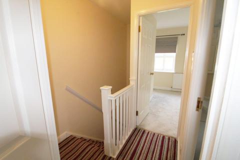 2 bedroom end of terrace house to rent, Mitre Way, Ipswich, IP3