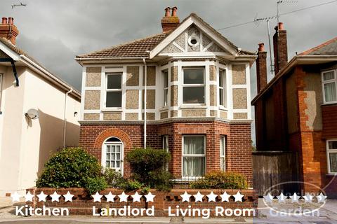 Ensbury Park Road, Ensbury park
