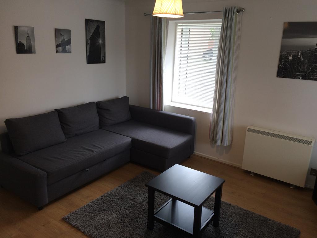 Cambridge letting agents living room