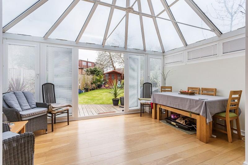 Merefield Gardens, Tadworth, Surrey.... 2 bed semidetached house £415,000