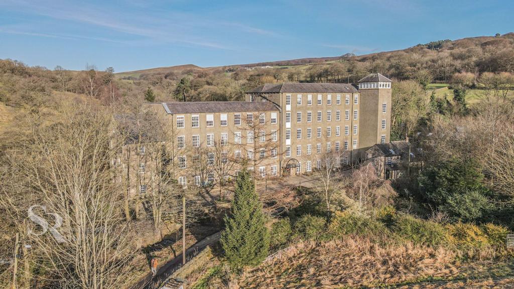 Slack Lane, Little Hayfield, SK22 3 bed apartment £1,250 pcm (£288 pw)