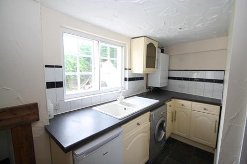 2 bedroom end of terrace house to rent - High Street, Stanwell, Middlesex, TW19