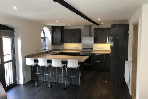 4 bedroom apartment to rent - Flat 2a, The Courtyard St Annes Well Mews, Lower North Street, Exeter