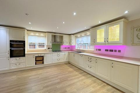 6 bedroom detached house for sale - Monarch Way, Carlton Colville, Lowestoft