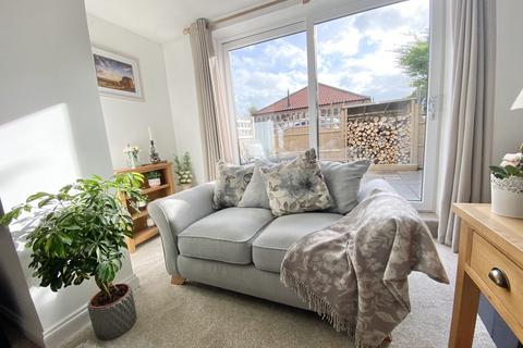 2 bedroom end of terrace house for sale - Southfield Close, Wetwang