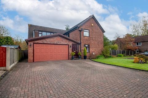 5 bedroom detached house for sale - St Andrews Close, Fearnhead, Warrington, WA2