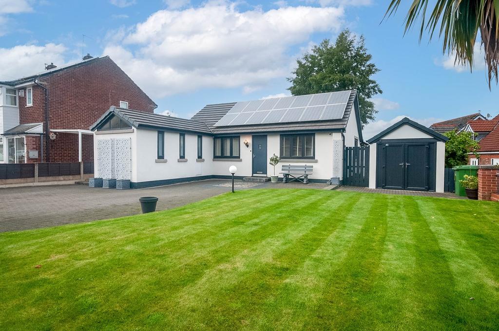 Severn Road, Culcheth, Warrington, WA3 3 bed bungalow £465,000