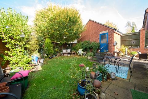 3 bedroom detached house for sale - Lawrence Place, Newbury, RG14
