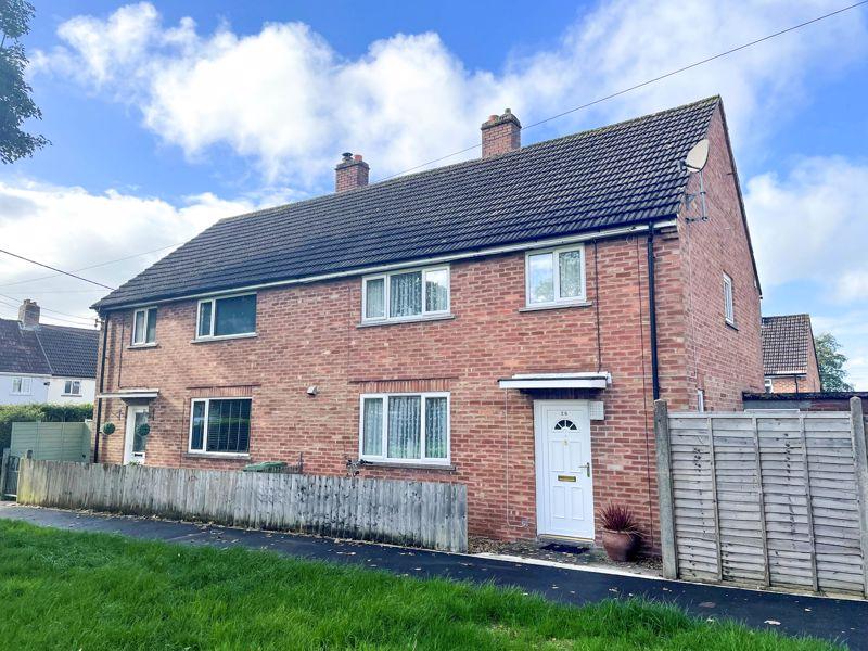 Douglas Drive, Shepton Mallet 3 bed semidetached house for sale £245,000