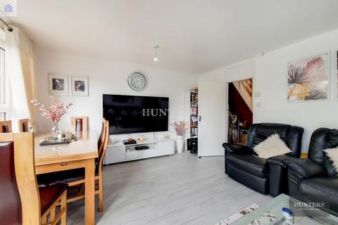 3 bedroom maisonette for sale, Ronald Street, London, E1 0DT