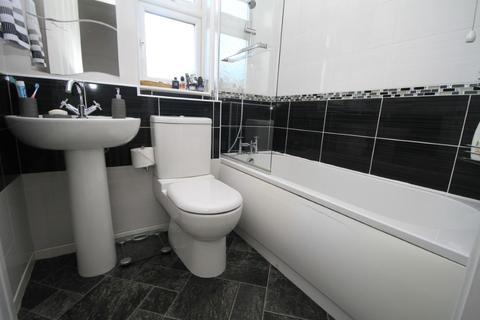 16 Sheldrake Avenue, Bradford, BD8 0RA