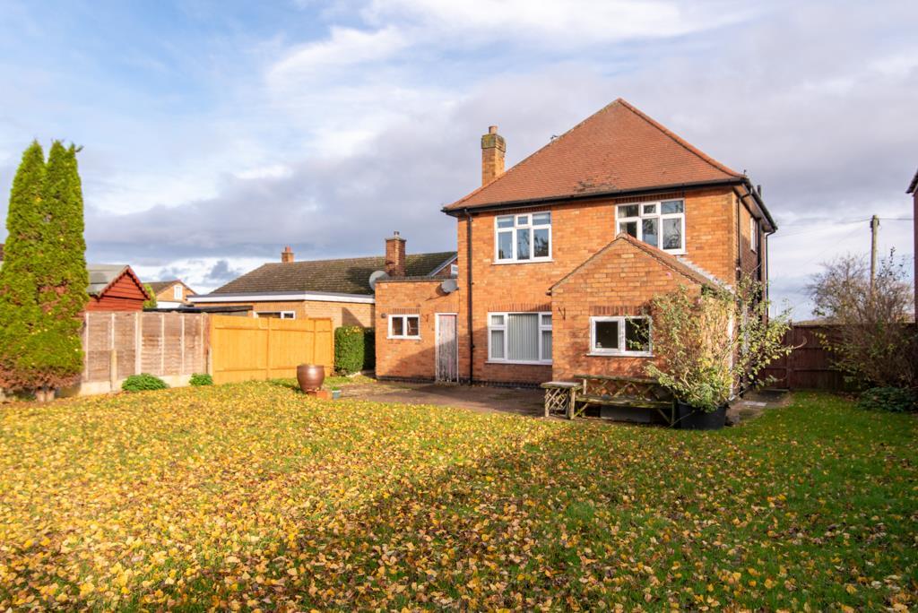 Cavendish Avenue, Gedling, Nottingham 3 bed detached house for sale £345,000