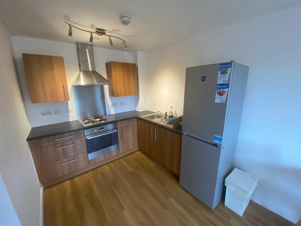 Camp Street, New Broughton 1 bed apartment £750 pcm (£173 pw)