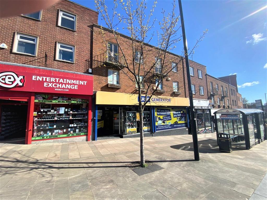 the-springs-wakefield-retail-property-high-street-2-496-pcm-576-pw
