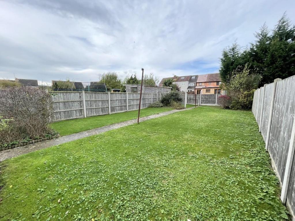 Lynmouth Road, Hucclecote, Gloucester 3 bed semidetached house £300,000