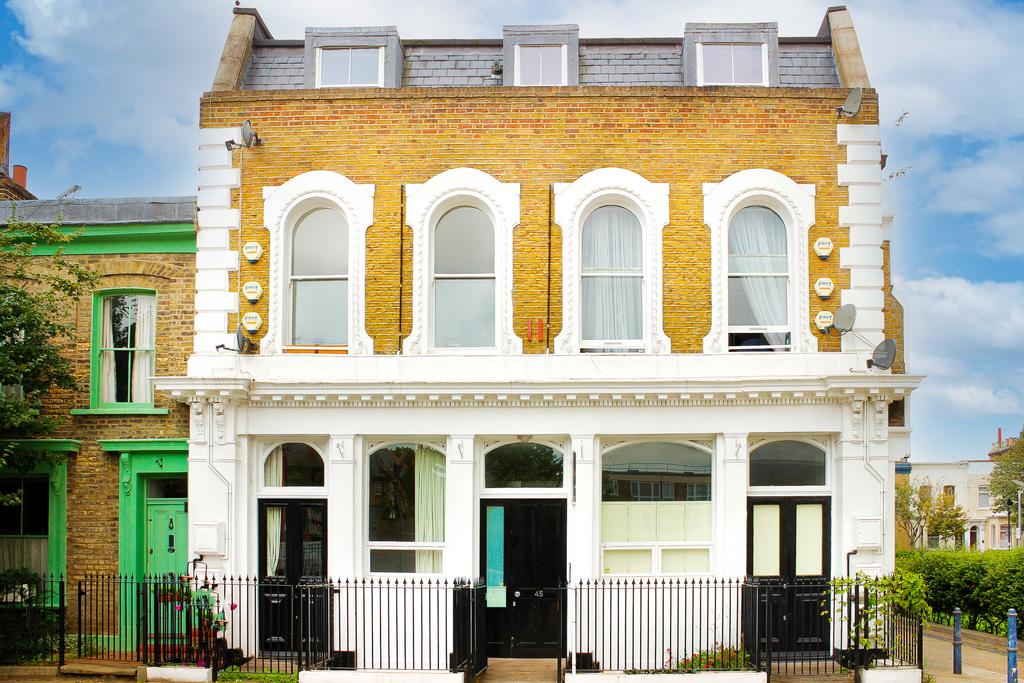 Lord Palmerston Apartments, Bow E3 1 bed flat £400,000