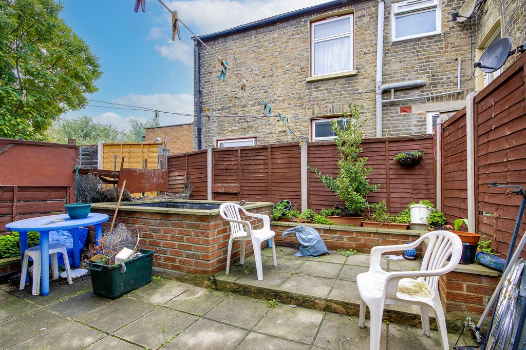 Glyn Road, Clapton E5 3 bed terraced house £880,000