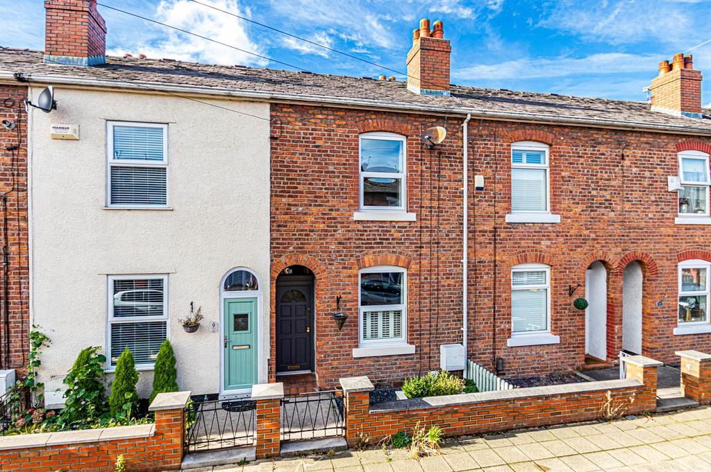 Poplar Grove, Urmston, Manchester, M41 2 bed terraced house £250,000