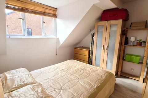 77 Vellum Drive, Carshalton, SM5 2TS