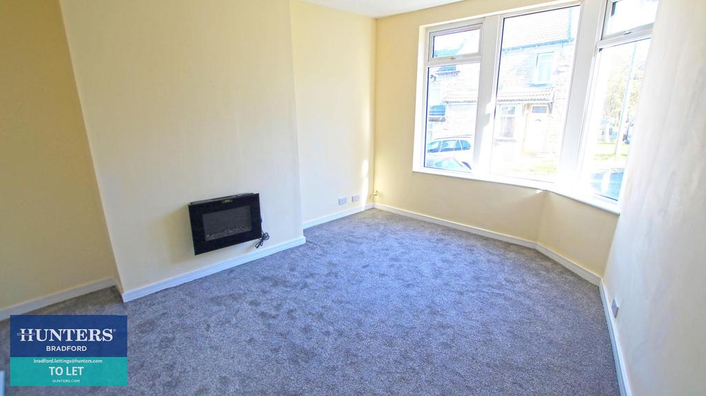 Brompton Road, Bradford 2 bed house £675 pcm (£156 pw)