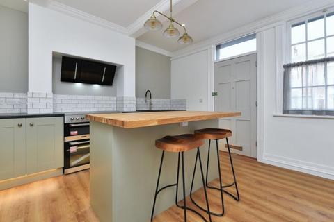 2 bedroom apartment for sale - Burton Street, Station View, LE13