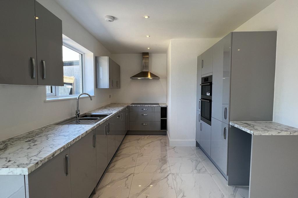 Dover Street, Kibworth, Leicestershire 3 bed detached house £365,000