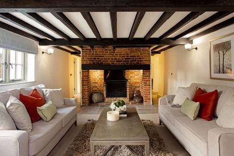 Champney Cottage Cranmore Lane, West Horsley, Leatherhead, KT24 6BW