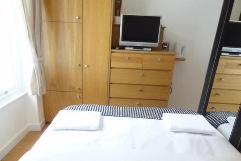 Studio to rent, North Gower Street, Euston, London, NW1