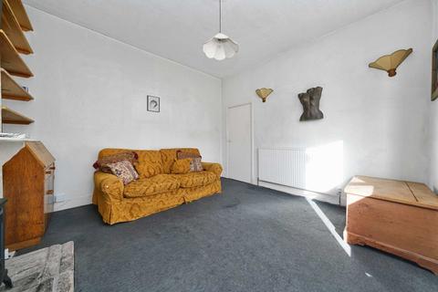 104 Murchison Road, London, E10 6LX