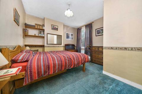 104 Murchison Road, London, E10 6LX