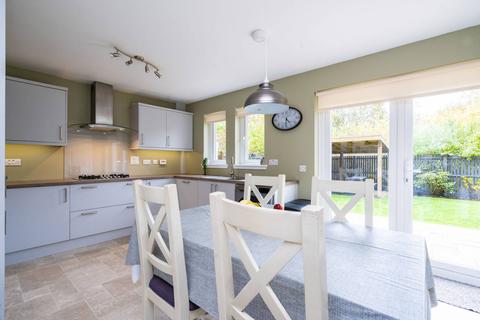 14 Redpath Crescent, Galashiels, TD1 2QG