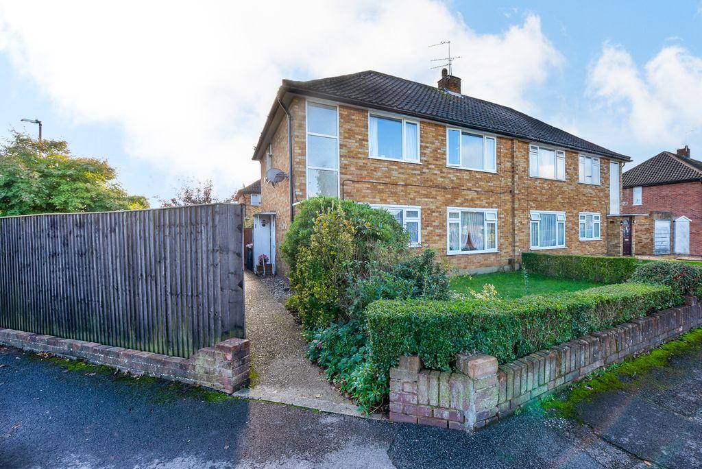 Brunel Road, Maidenhead SL6 2RP 2 bed ground floor £260,000