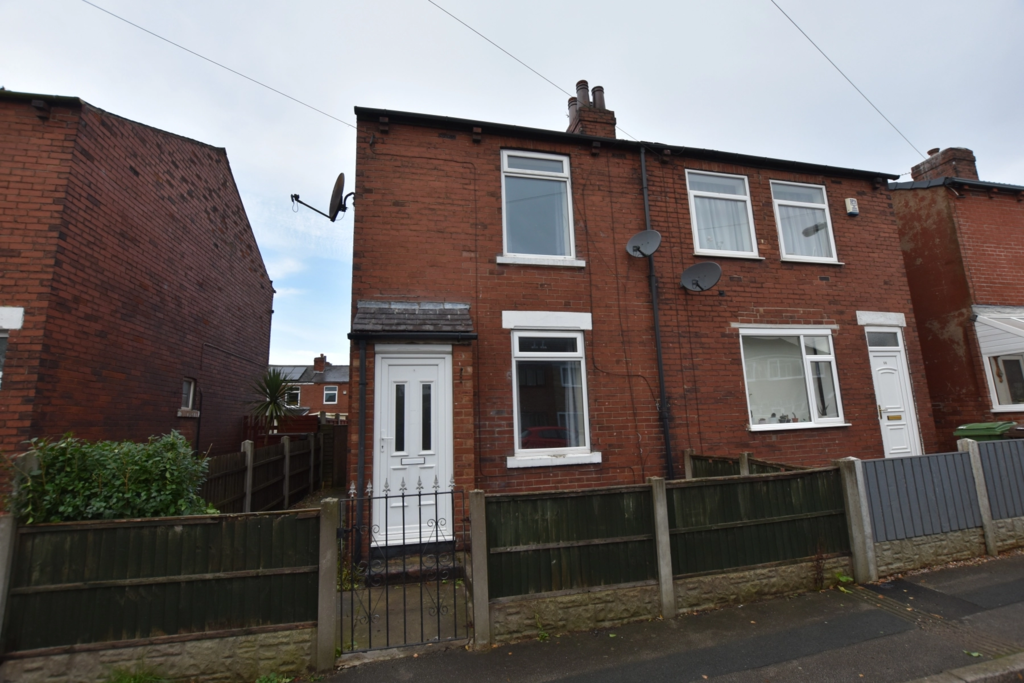 Westfield Avenue, Castleford, West... 2 bed terraced house £90,000