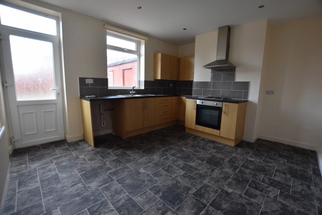 Westfield Avenue, Castleford, West... 2 bed terraced house £90,000