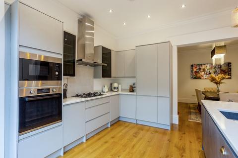 4 Alma Road Avenue, Bristol, BS8 2DH