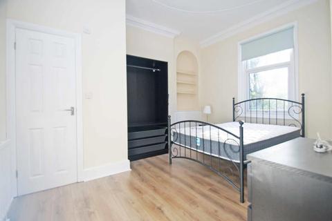 2 bedroom flat to rent - OTLEY ROAD, FAR HEADINGLEY, LEEDS, LS16 5JX