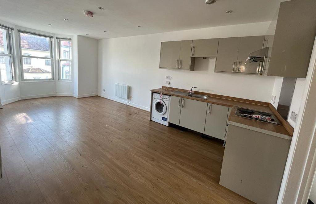 Flat 2, 49 Elmdene Road, Plumstead... 1 bed flat £160,000