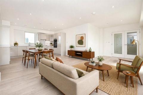 3 bedroom penthouse to rent, Heartwell Avenue, London, E16