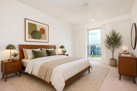 3 bedroom penthouse to rent, Heartwell Avenue, London, E16