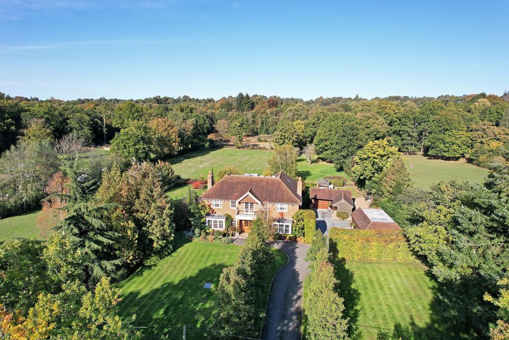 Lower Sandhurst Road, Finchampstead... 6 bed detached house £3,300,000