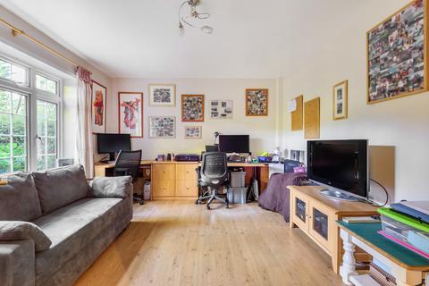 Araluen, 6 Old Avenue, West Byfleet, KT14 6AE