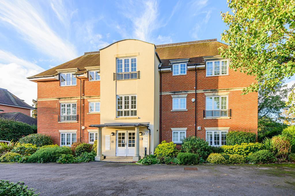 Newbury, Berkshire, RG14 2 bed flat for sale £260,000