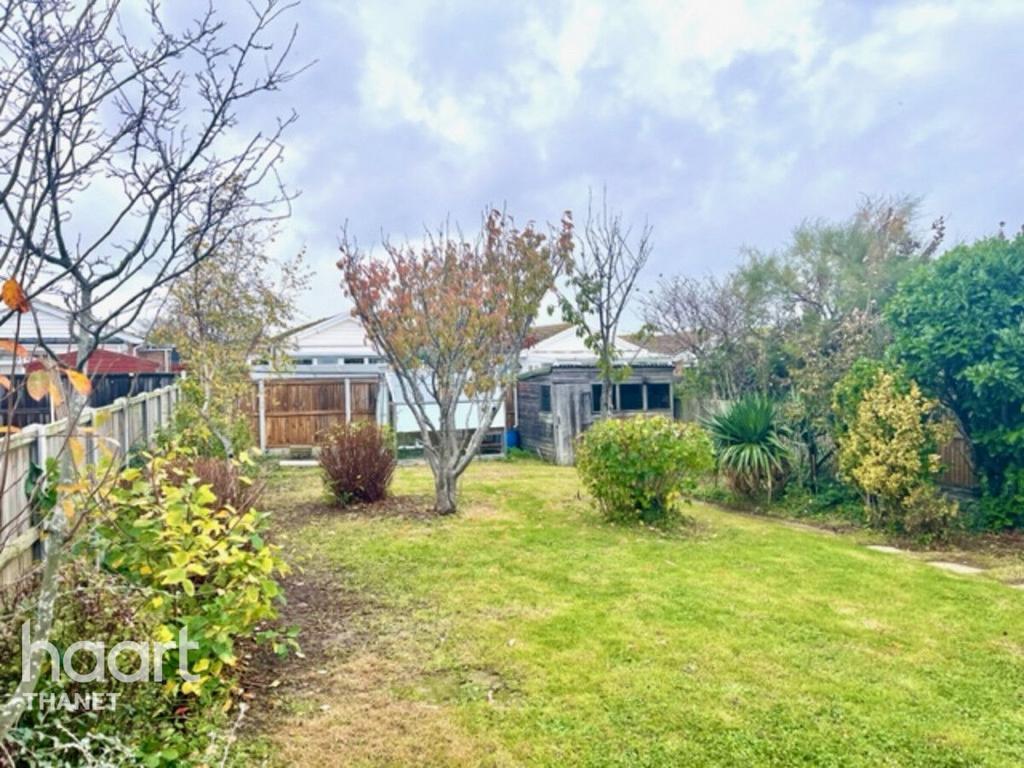 Speldhurst Gardens, Margate 3 bed semidetached house for sale £350,000