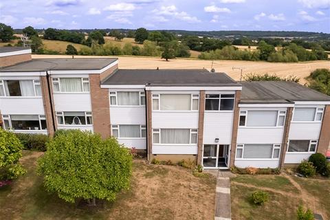 2 bedroom flat for sale - Bower Court, Epping