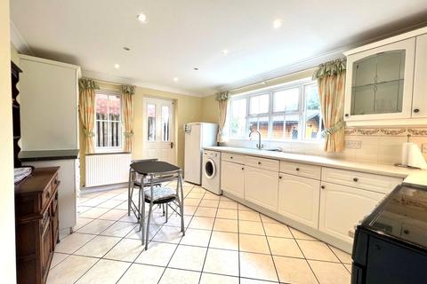 4 bedroom detached house for sale - Anchorage Way, Eastbourne, East Sussex, BN23