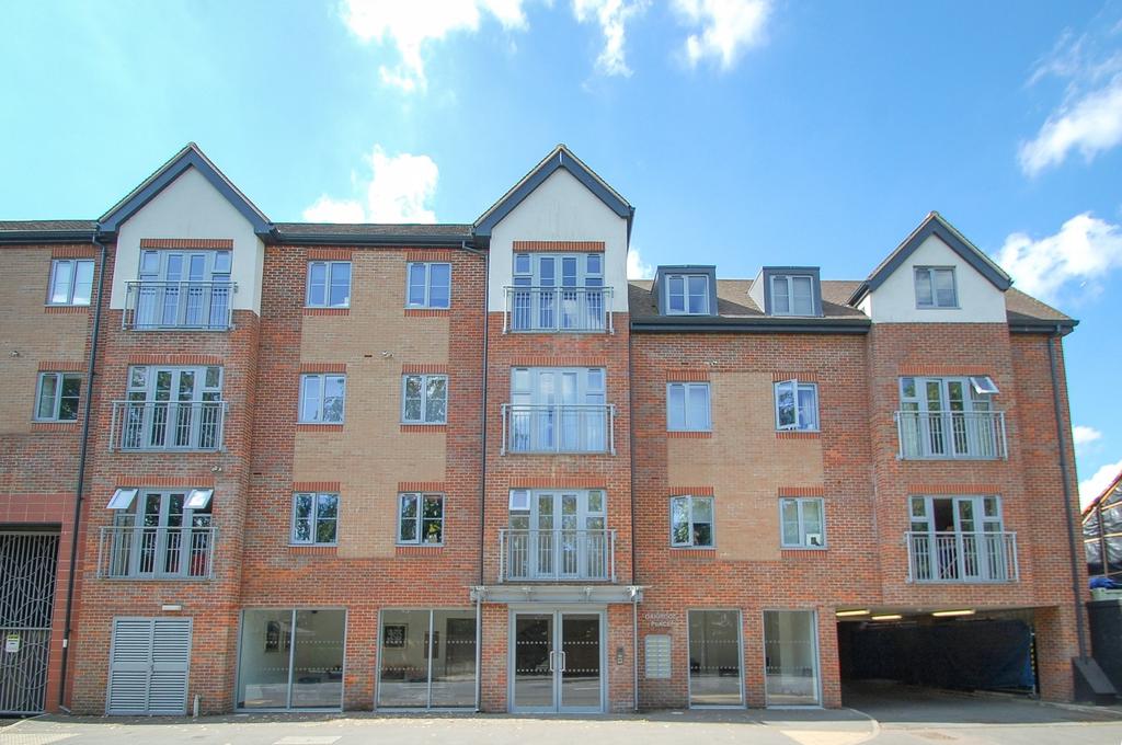 Oakridge Place, 46 Oak End Way, Gerrards Cross, Buckinghamshire, SL9 1