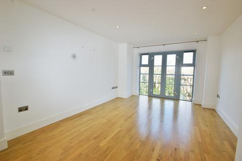 1 bedroom apartment to rent, Oakridge Place, 46 Oak End Way, Gerrards Cross, Buckinghamshire, SL9