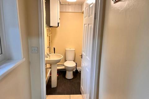 3 bedroom semi-detached house to rent - 50 Gower Road Sketty Swansea